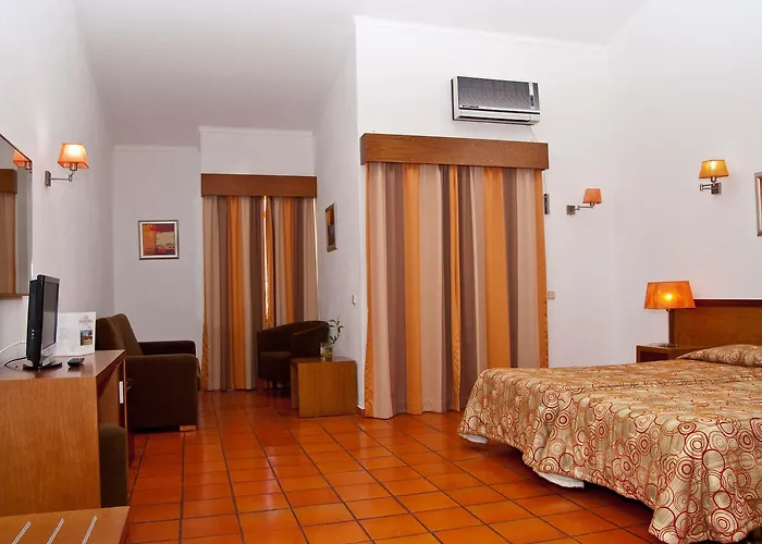 Отель Pinhal Do Sol